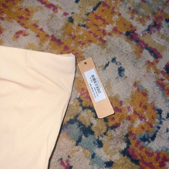 Skims Bandeau Bra - NWT - Size Medium - Picture 3 of 3